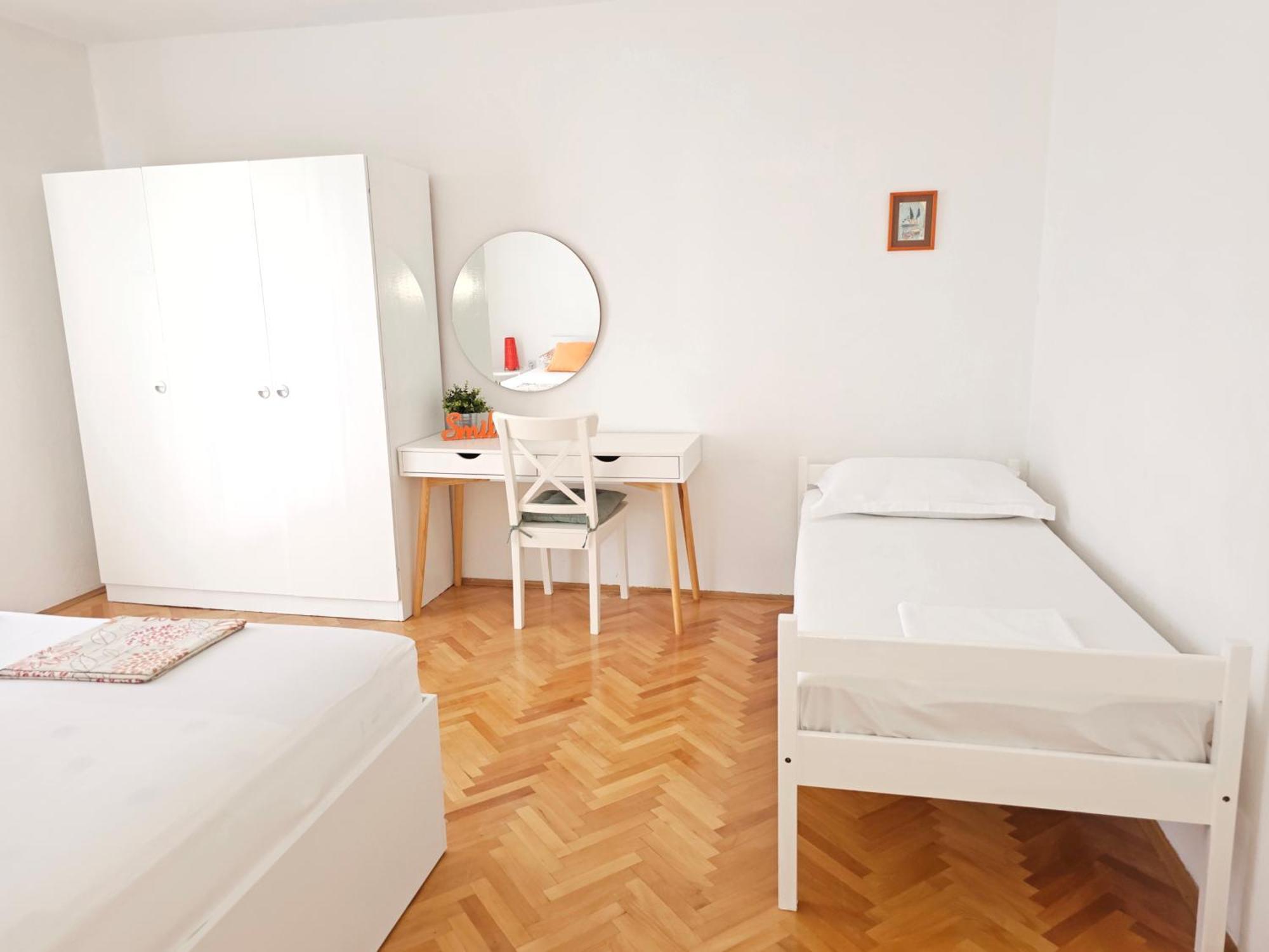 Apartments Marsela Tucepi Exterior photo